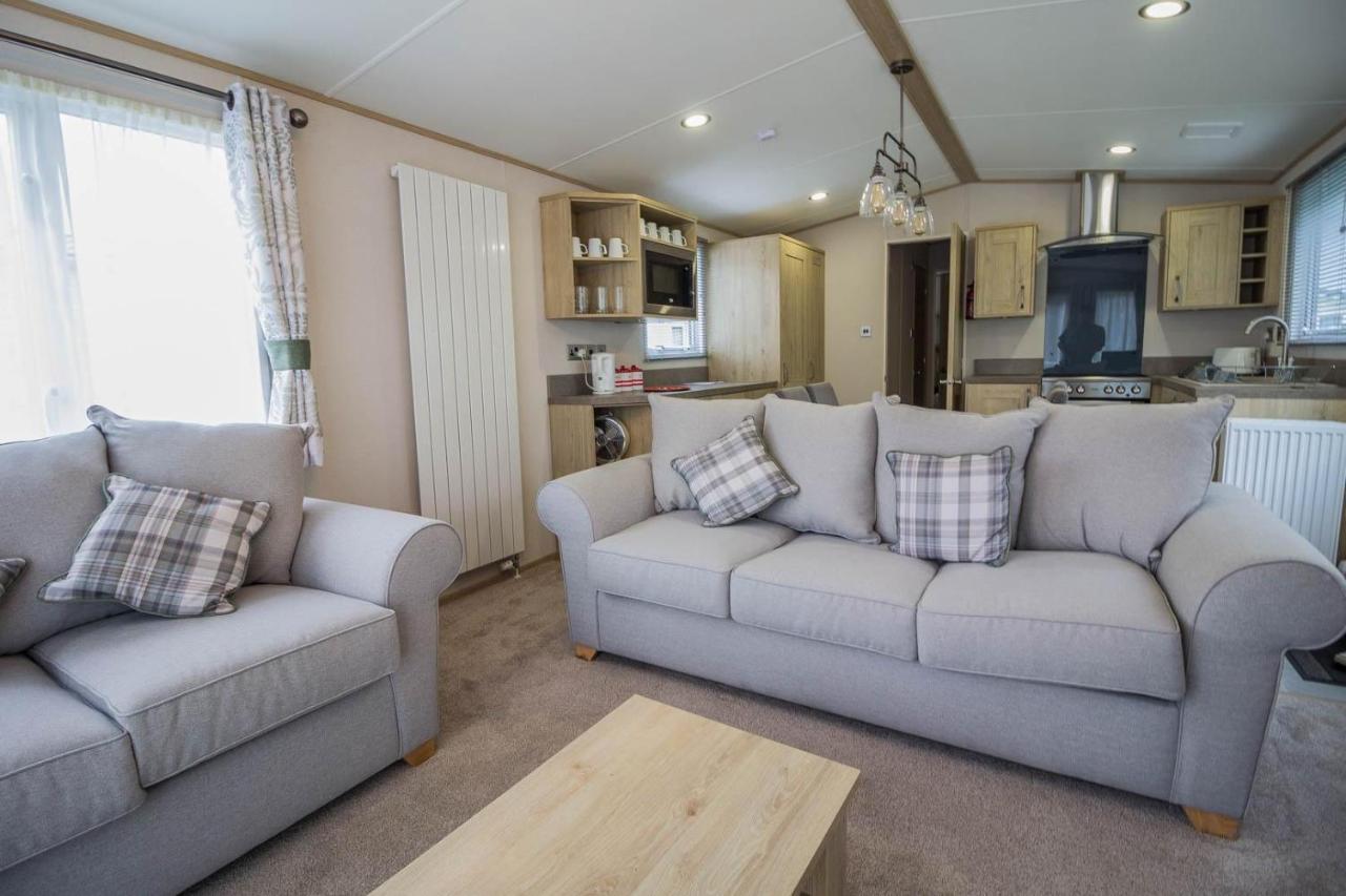 Beautiful 6 Berth Caravan With Decking At Southview Holiday Park Ref 33024O Ξενοδοχείο Skegness Εξωτερικό φωτογραφία