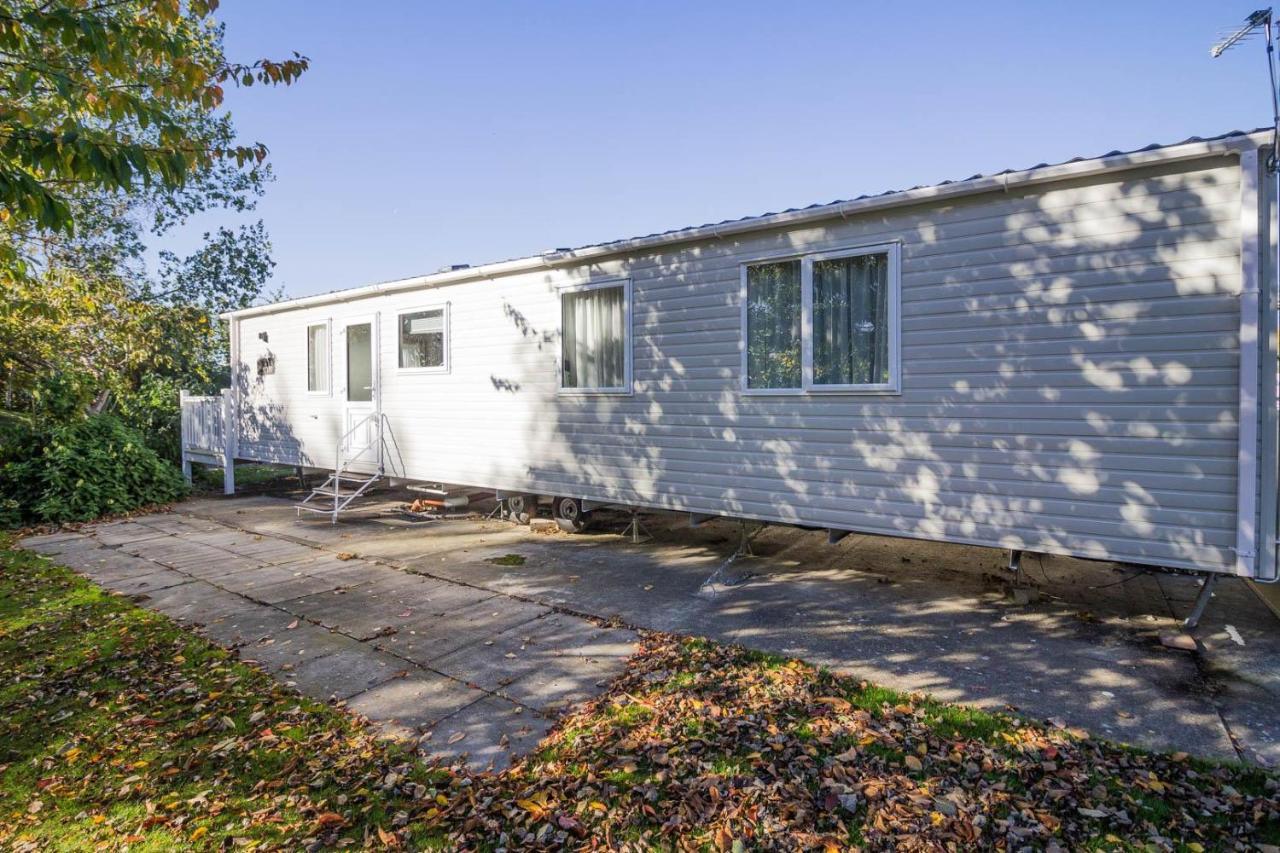Beautiful 6 Berth Caravan With Decking At Southview Holiday Park Ref 33024O Ξενοδοχείο Skegness Εξωτερικό φωτογραφία
