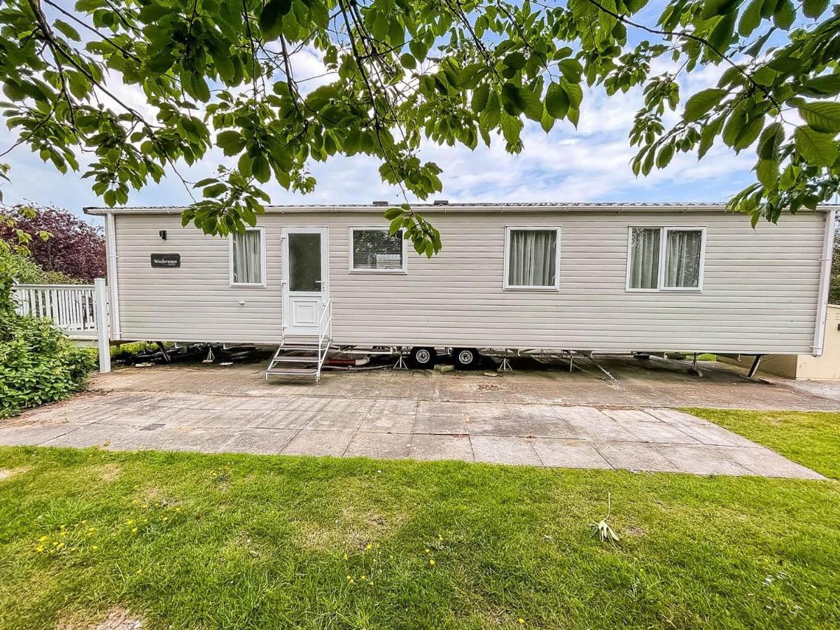 Beautiful 6 Berth Caravan With Decking At Southview Holiday Park Ref 33024O Ξενοδοχείο Skegness Εξωτερικό φωτογραφία