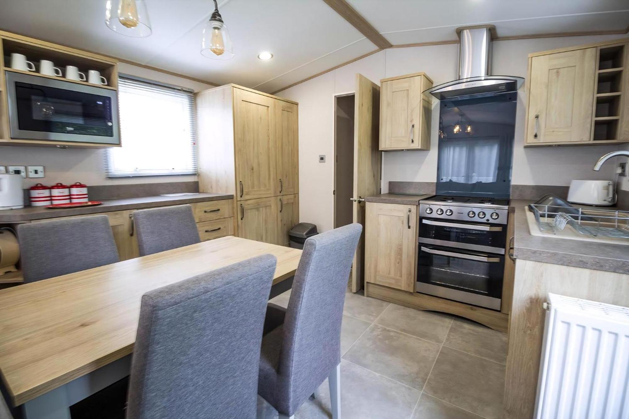 Beautiful 6 Berth Caravan With Decking At Southview Holiday Park Ref 33024O Ξενοδοχείο Skegness Εξωτερικό φωτογραφία