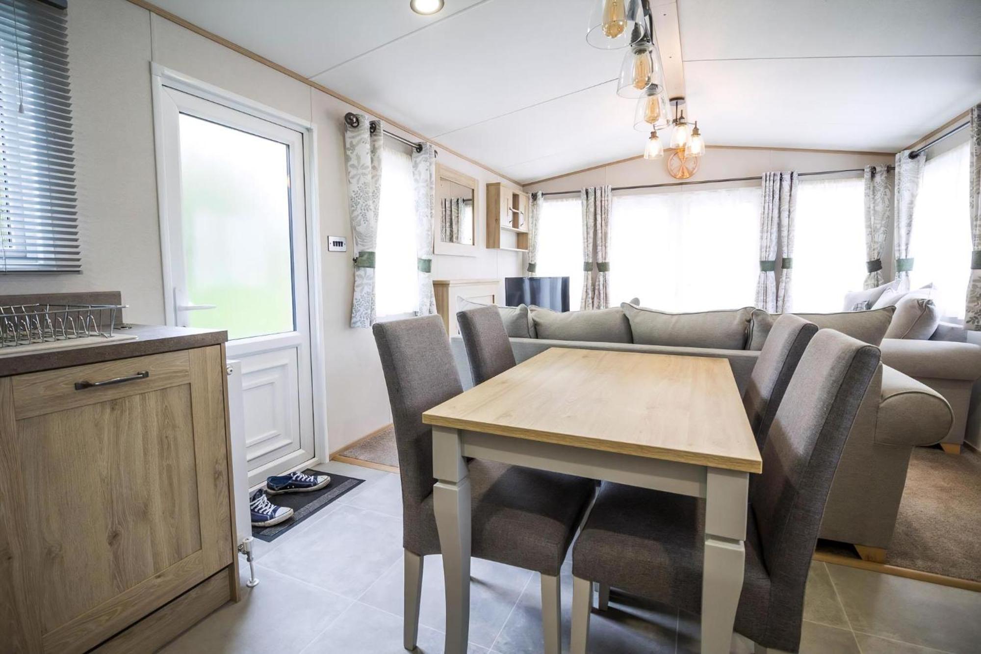 Beautiful 6 Berth Caravan With Decking At Southview Holiday Park Ref 33024O Ξενοδοχείο Skegness Εξωτερικό φωτογραφία