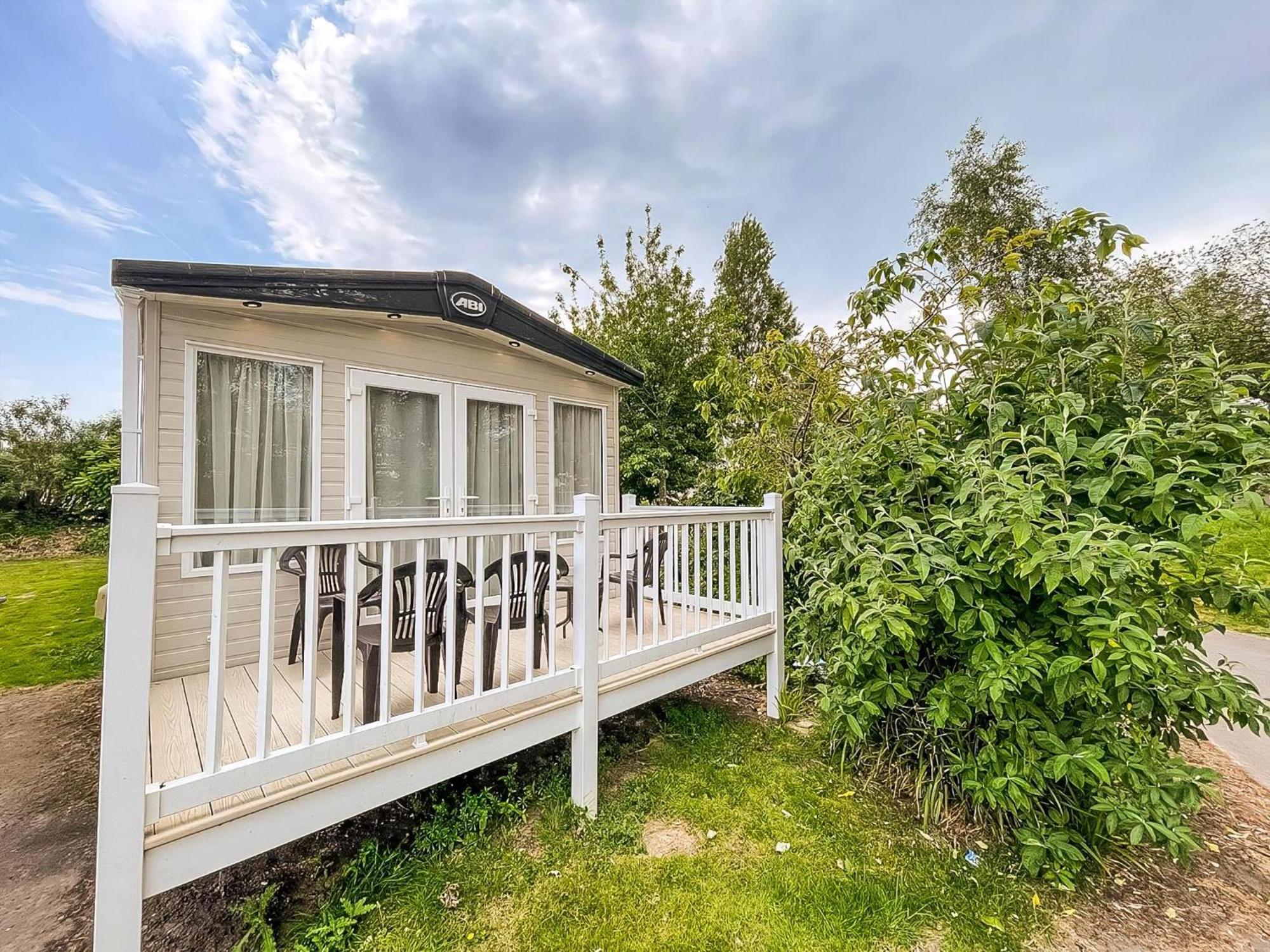 Beautiful 6 Berth Caravan With Decking At Southview Holiday Park Ref 33024O Ξενοδοχείο Skegness Εξωτερικό φωτογραφία